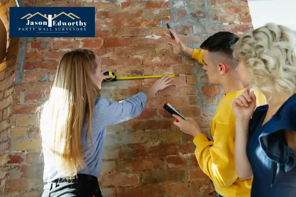What are the responsibilities of a party wall surveyor Derbyshire?